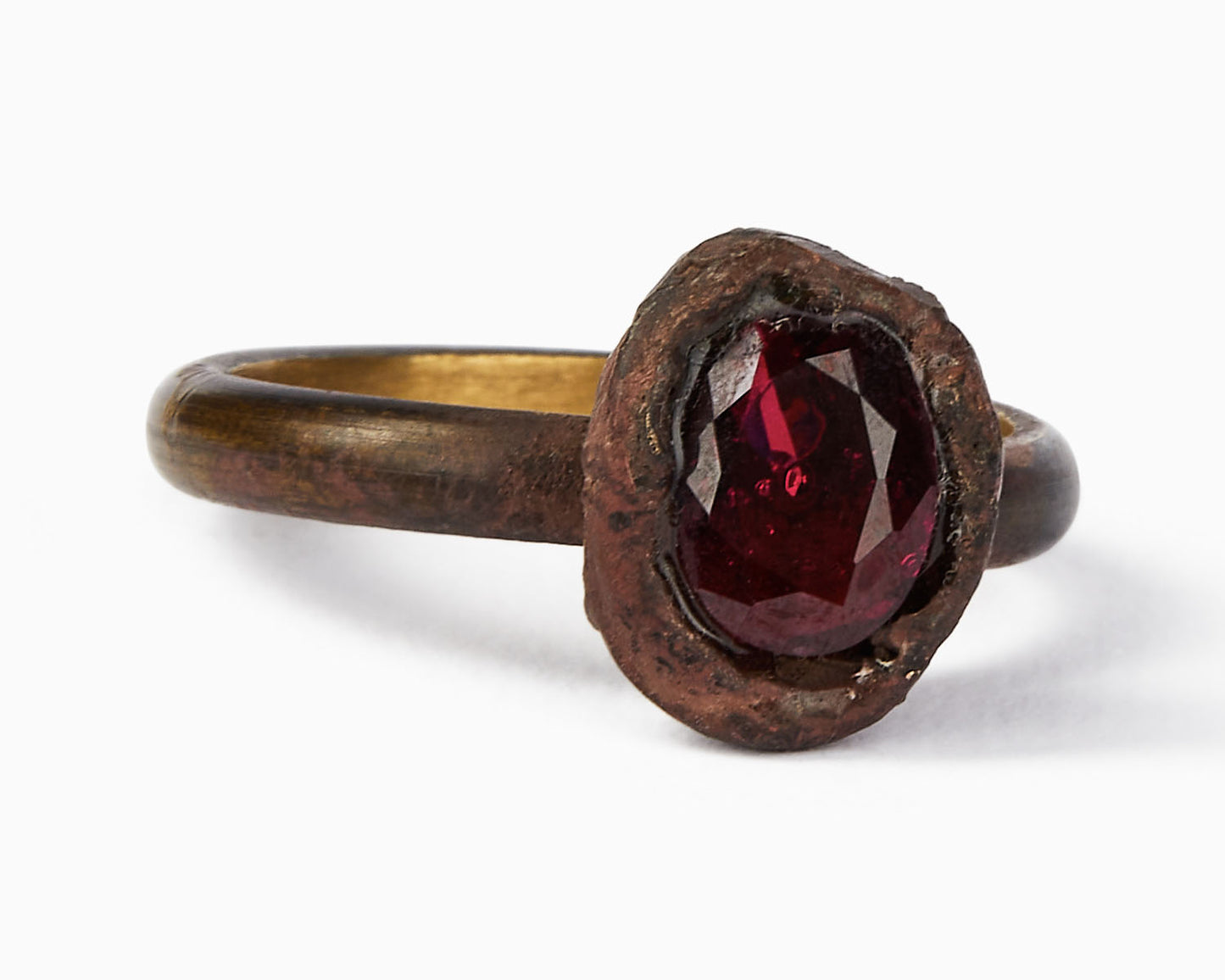 Anello Solitario con Pietra Dura Sintetica | Dieci