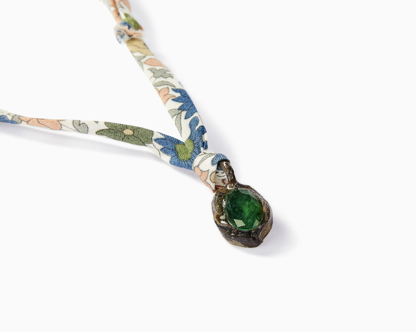 Girocollo con Ciondoli  Modello Punto Luce | Pietre Dure Sintetiche Colorate