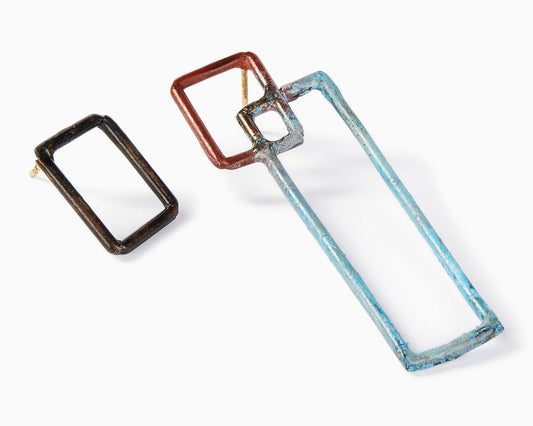 Orecchini Asimmetrici in Bronzo Fatti a Mano