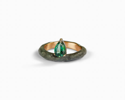 Anello Solitario in Bronzo con Alpanite  taglio  a Goccia